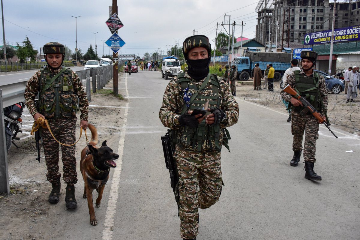 Al menos ocho muertos y 35 heridos en los ataques aéreos de India contra Pakistán