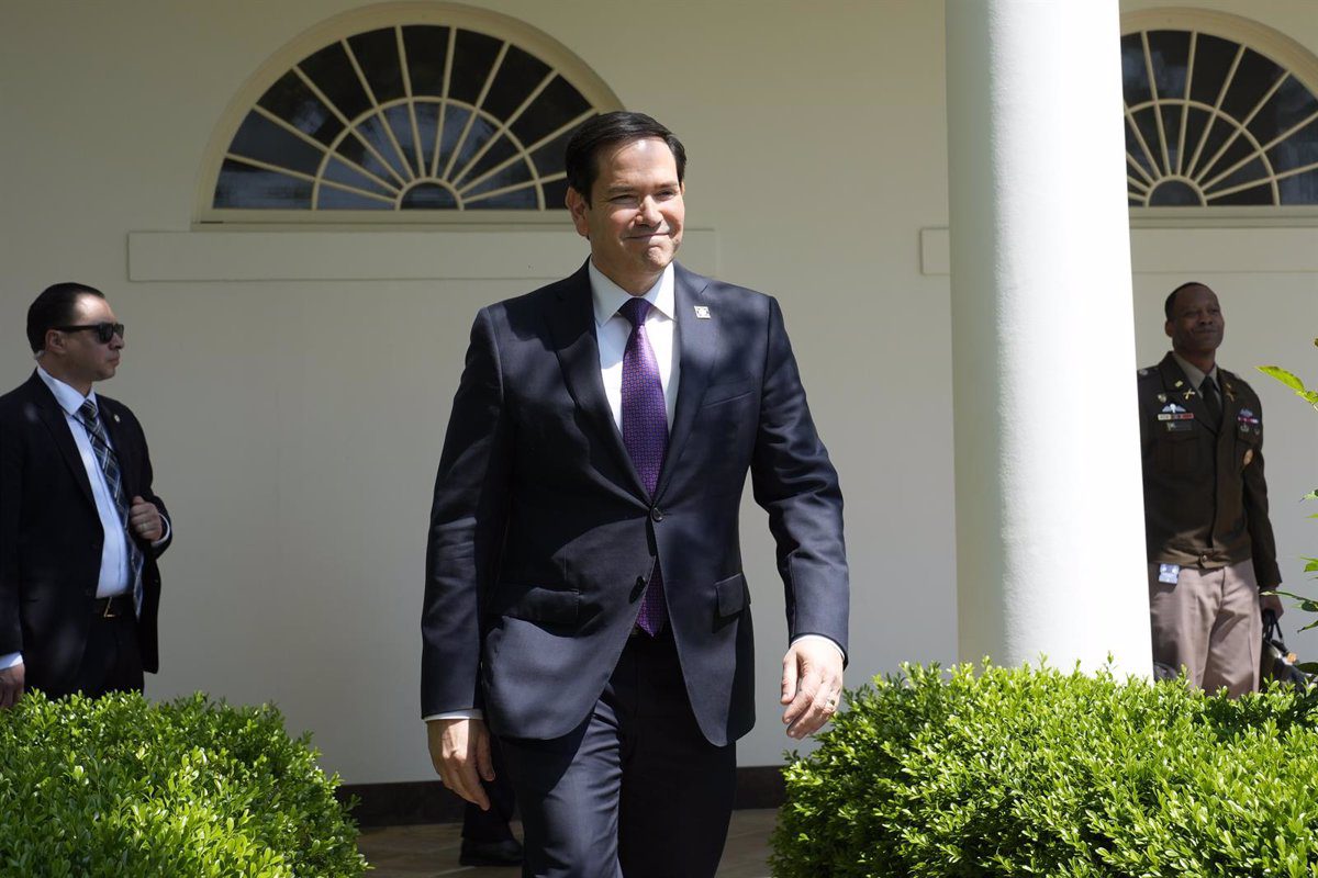 Rubio dice que la única manera de avanzar en las negociaciones de paz es un diálogo entre Trump y Putin