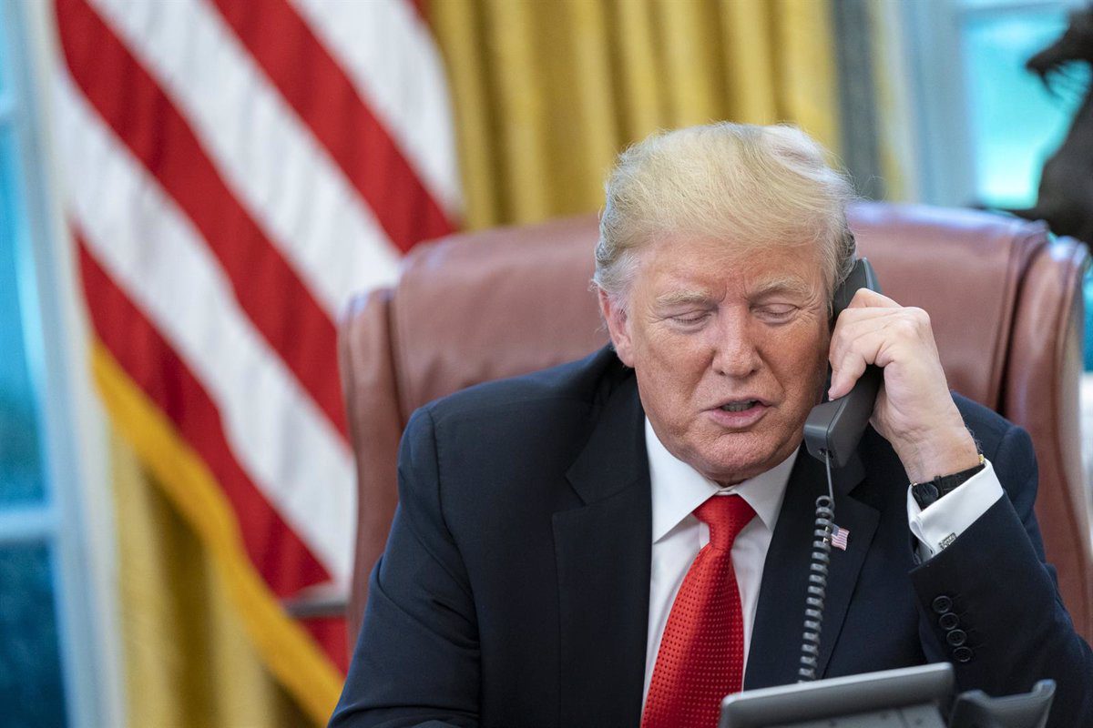 Trump anuncia que hablará con Putin y Zelenski el lunes para poner fin a un «baño de sangre» en Ucrania