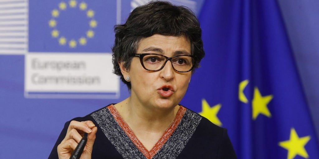 González Laya subraya ante la élite empresarial la ventaja competitiva de España con la energía días después del gran apagón