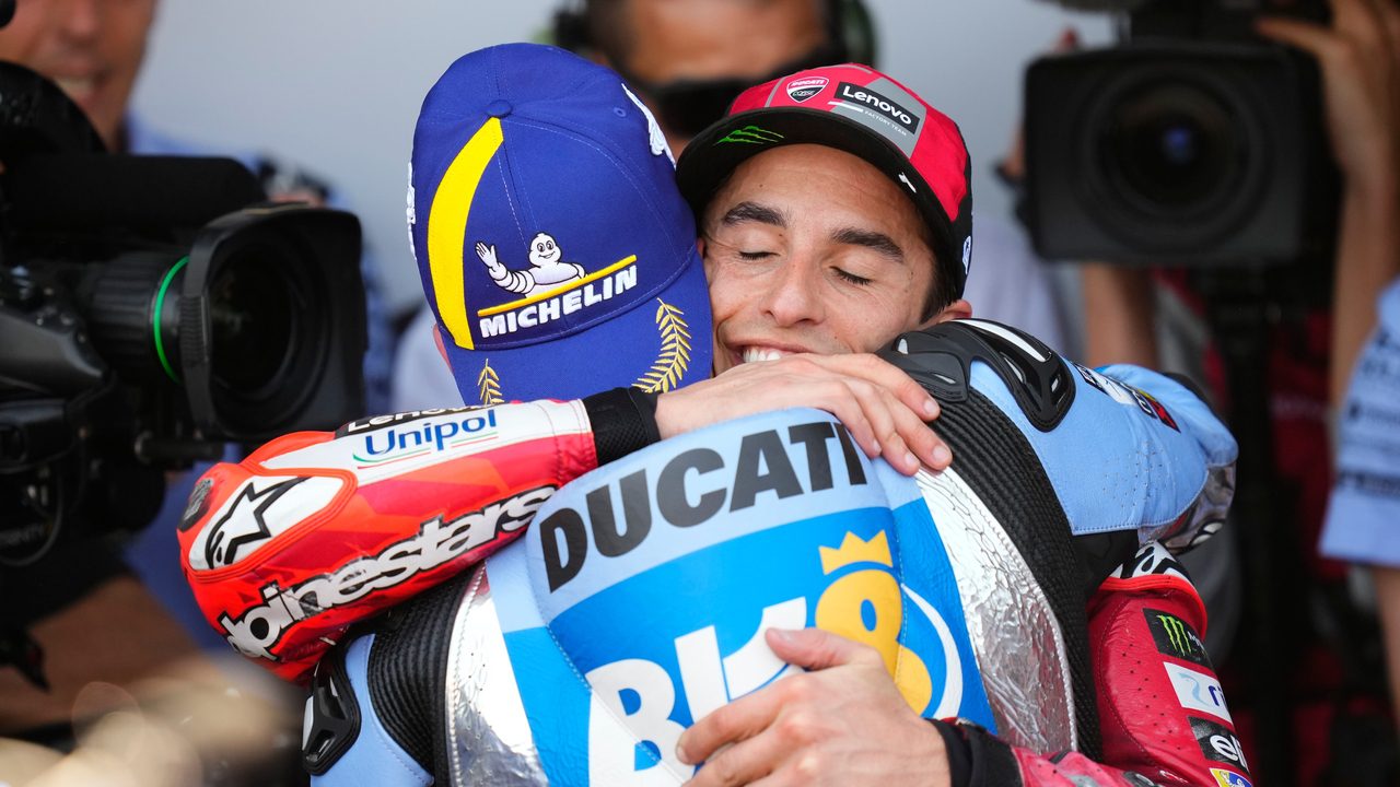 La feroz batalla entre los hermanos Márquez en Silverstone