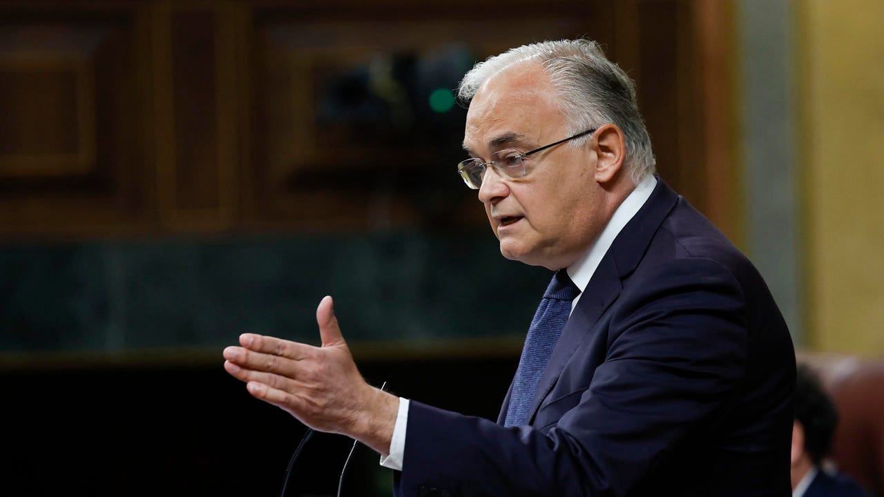 El PP pide por primera vez disculpas (a su manera) a las víctimas de la DANA seis meses después y en Bruselas
