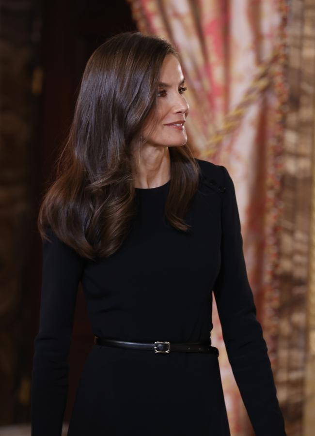 Queen Letizia con cabello impecable. Foto: Cotters.