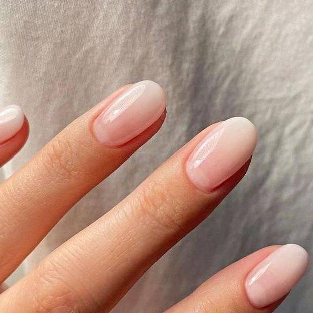 Babyboomers o uñas de manicura francesa