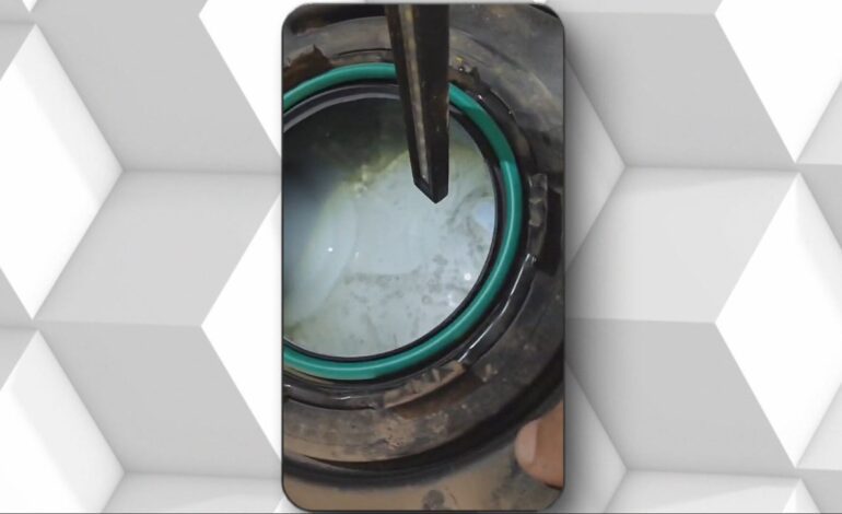 Más de 50 coches averiados por repostar gasolina mezclada con agua en Alaquàs (Valencia)