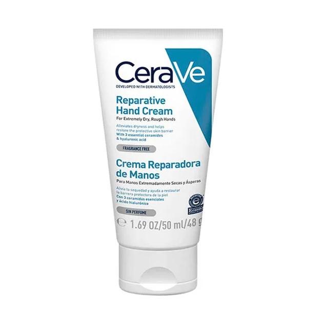Las manos de Cerave.