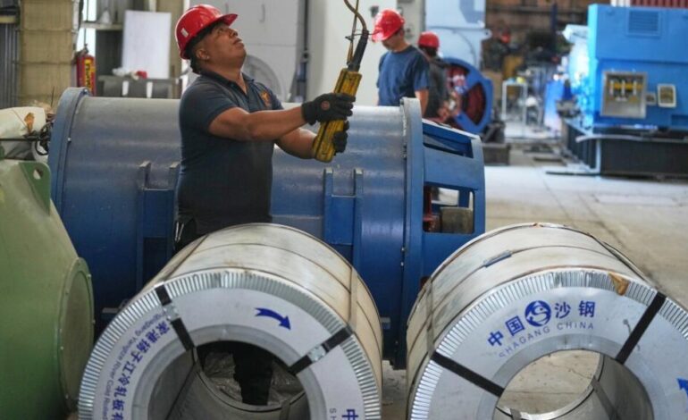 Trabajadores expectantes ante reducción de horas en la jornada laboral