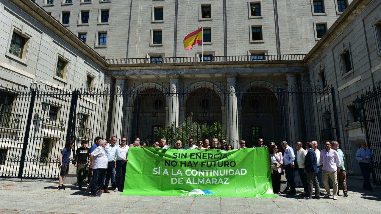 Aagesen planta a los alcaldes de los municipios afectados por el cierre de Almaraz