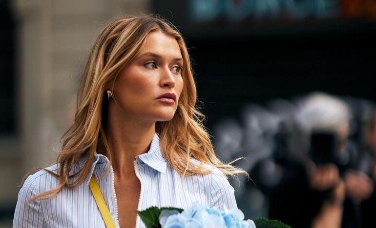 Crema antiarrugas para usar a los 60, perfumes o un solar con color: las novedades de belleza para verano