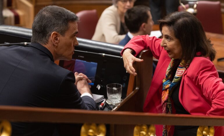 Se acuesta con el uniforme… Es una pájara