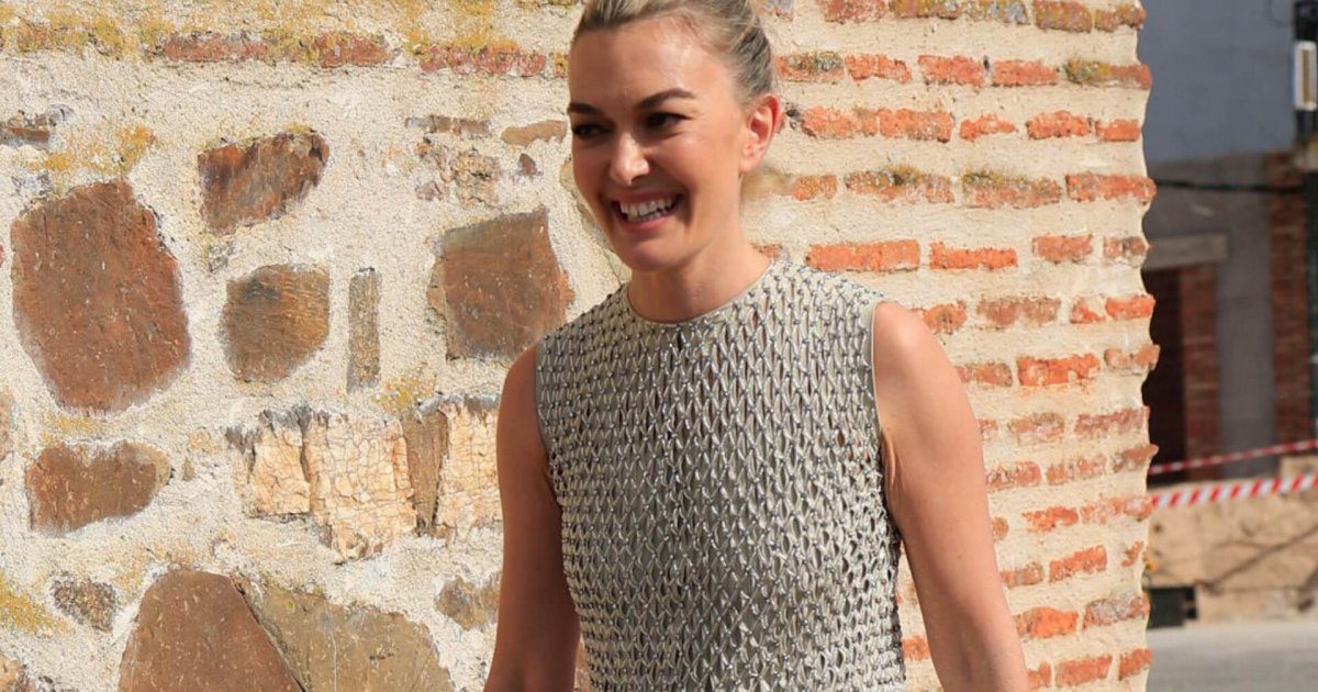 Zara reinventa el vestido de invitada más famoso de Marta Ortega con una versión versátil, elegante y que solo cuesta 30€