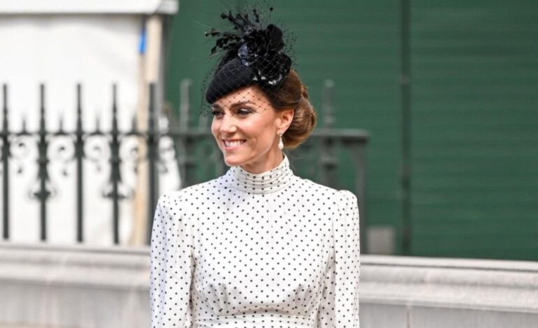 El icónico vestido de lunares de Kate Middleton vuelve a ser tendencia en looks de invitada este 2025 en Zara y