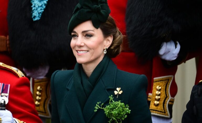 Kate Middleton apuesta por un vestido midi de lunares con el que hace un guiño a uno de los looks más especiales de Lady Di