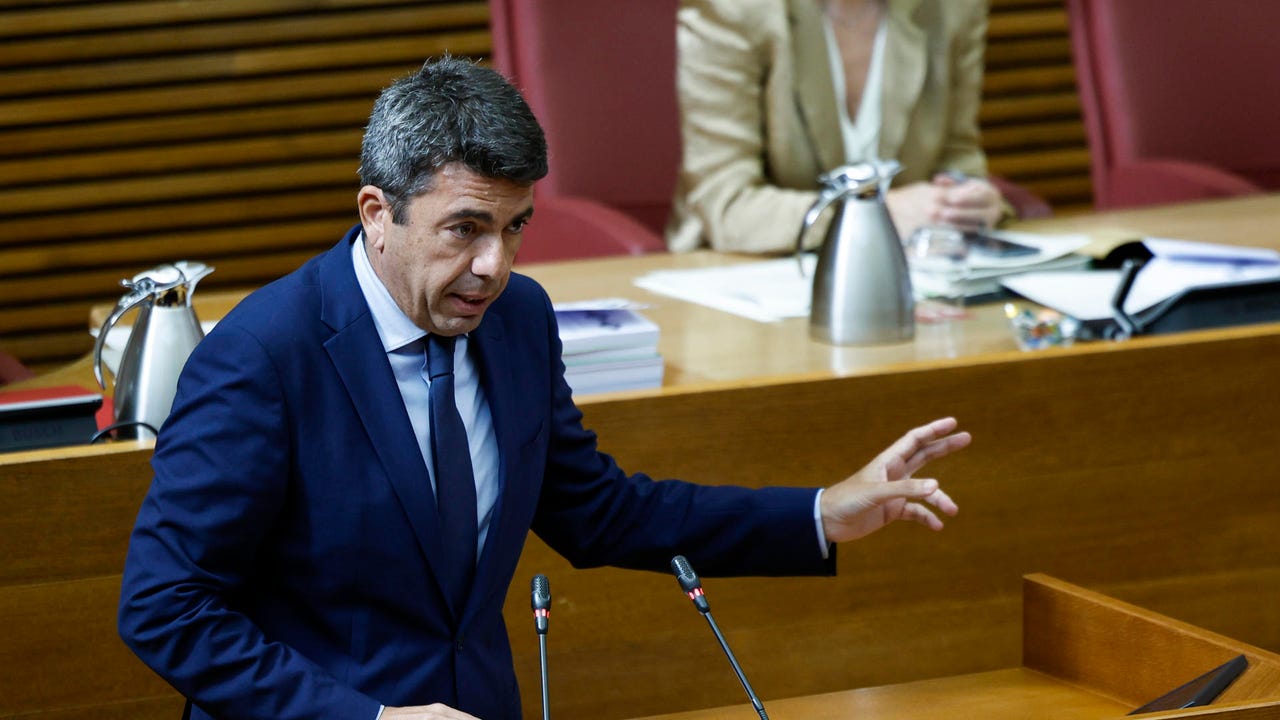 no pide perdón a las víctimas de la DANA, se erige rey de la «autocrítica» y reparte carnets de moralidad