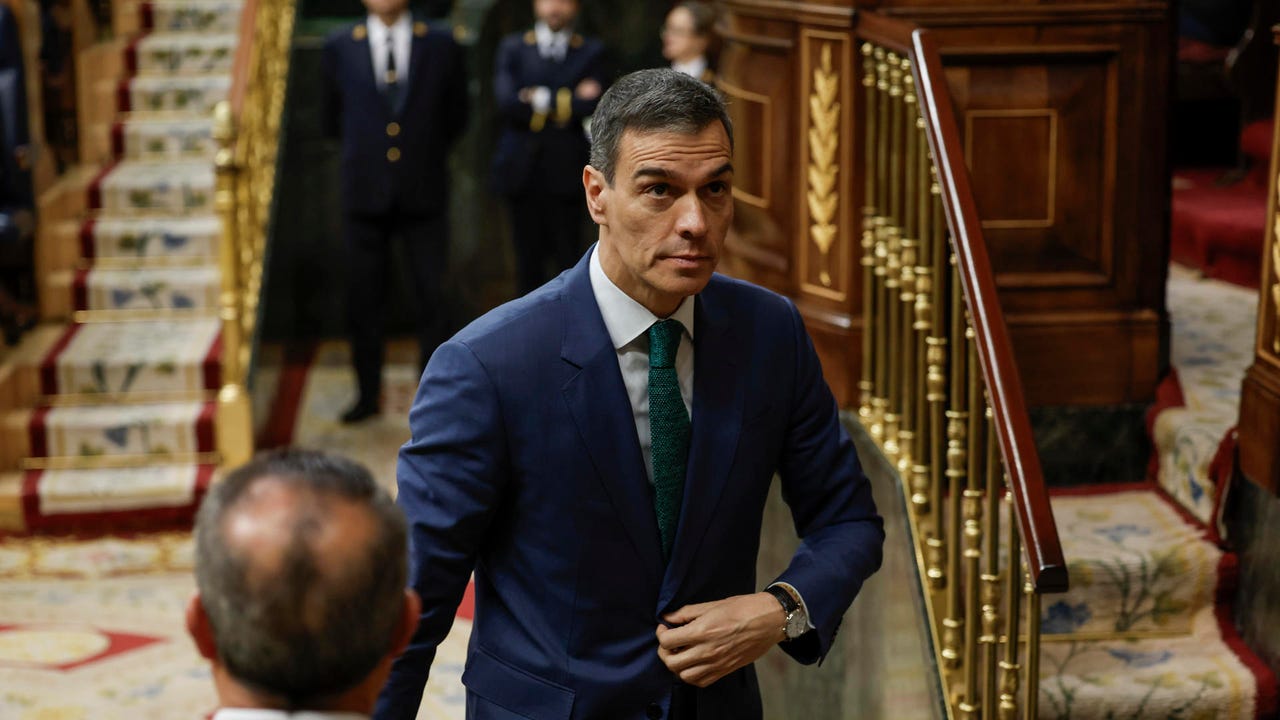 Sánchez saca la cara por Santos Cerdán ante un PP al que acusa de «difamar a personas honestas»