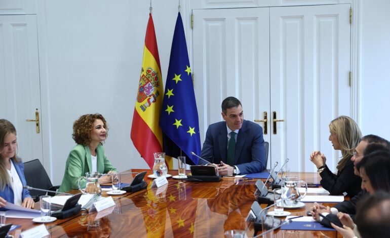 El Gobierno pide más información a las operadoras para averiguar las causas del apagón