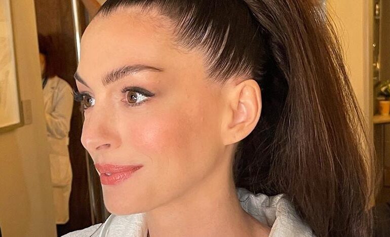 Bioestimuladores, el retoque estético que se ha hecho Anne Hathaway y por el que todo el mundo pregunta