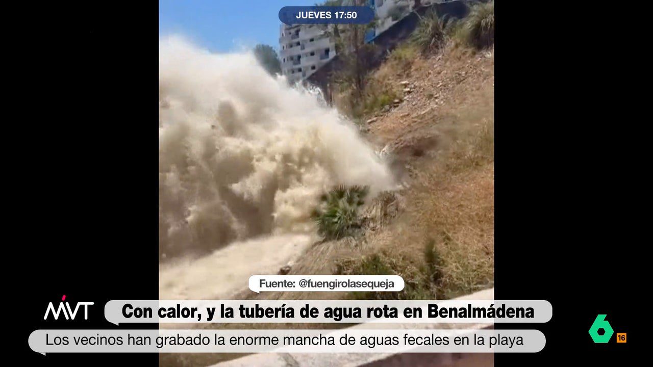 La rotura de una tubería en Benalmádena deja un espectacular chorro de aguas fecales que llega hasta la playa