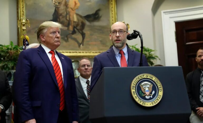 así es Russ Vought, el sucesor de Elon Musk que quiere reducir a escombros la administración de EEUU