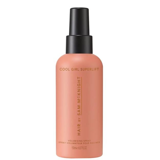 Cool Girlft Superlift Volumizing Spray por Sam McKnight. Precio: 29.38 euros
