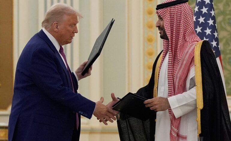 Trump cierra con Arabia Saudí «el mayor acuerdo comercial de la historia» en defensa por valor de 127.000 millones de euros