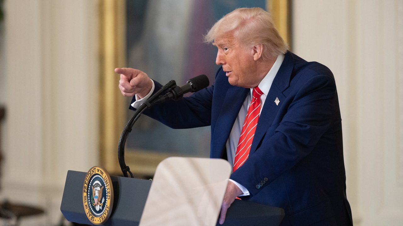 Trump despide al jefe de la agencia de emergencias antes de la temporada de huracanes