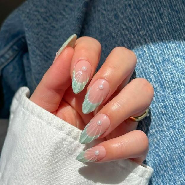 Uñas 3d de conchas marinas
