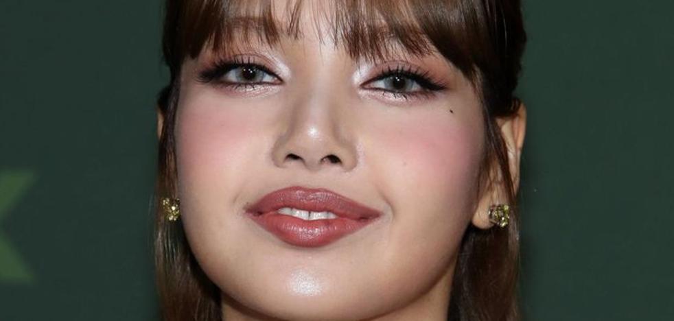 Under eye blush, la técnica de maquillaje de ojos viral que rejuvenece años
