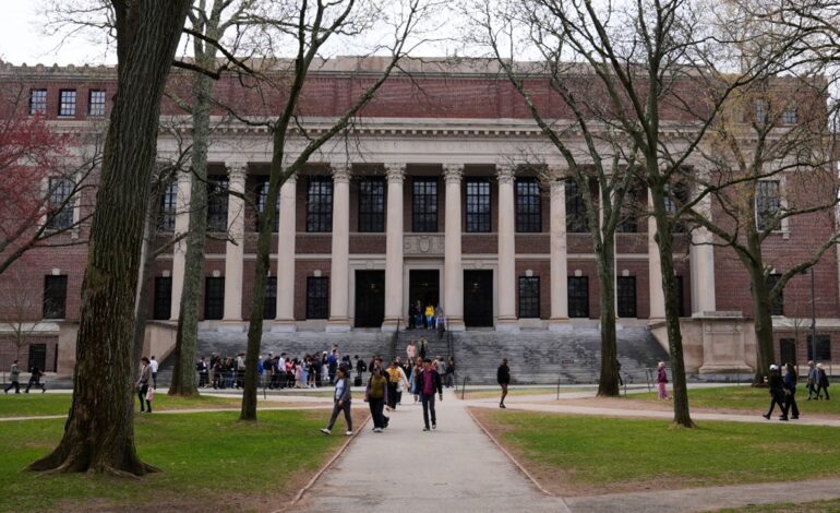 El Gobierno de Trump prohíbe a Harvard matricular a estudiantes extranjeros