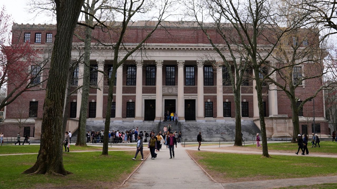 El Gobierno de Trump prohíbe a Harvard matricular a estudiantes extranjeros