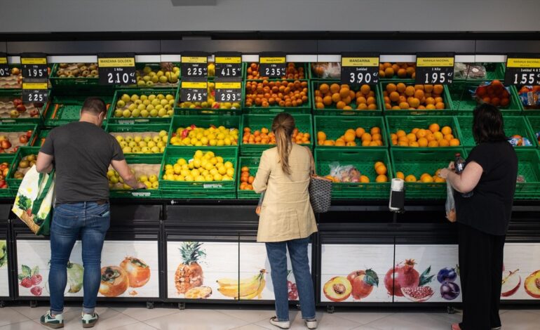 La patronal de los supermercados se opone a la reducción de la jornada y pide a los grupos parlamentarios una enmienda a la totalidad