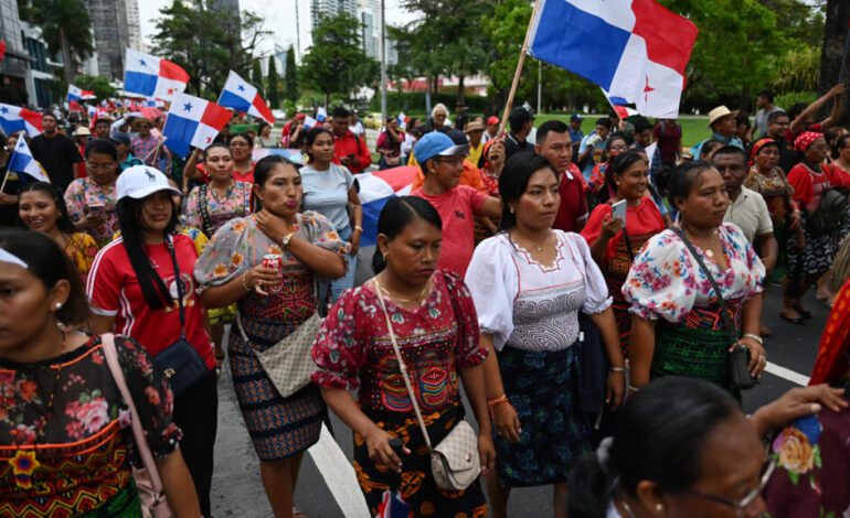 Panamá sigue semiparalizada por huelgas de docentes y trabajadores bananeros
