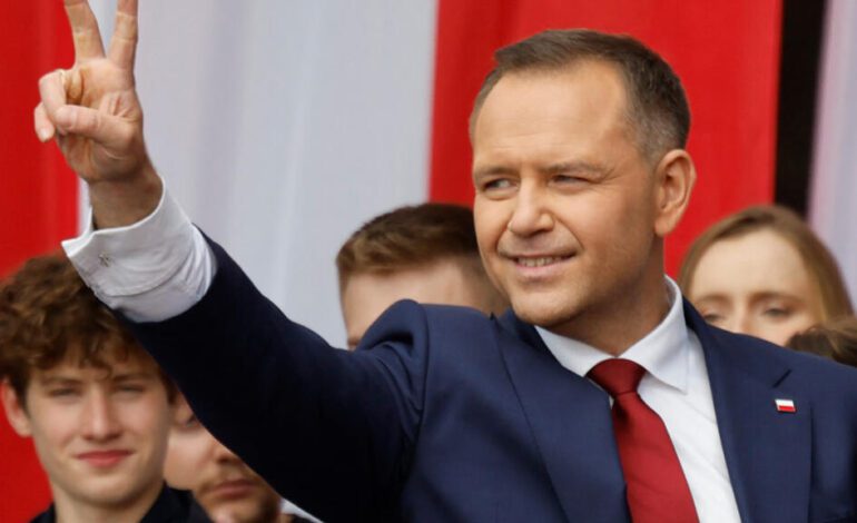 ¿Quién es Karol Nawrocki, el nacionalista y euroescéptico que ganó las presidenciales de Polonia?