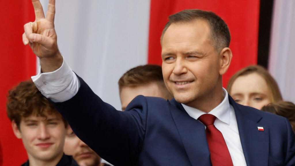 ¿Quién es Karol Nawrocki, el nacionalista y euroescéptico que ganó las presidenciales de Polonia?