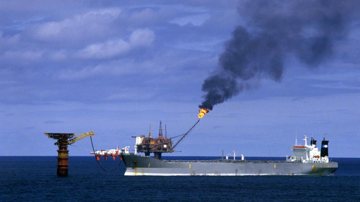 PRECIOS PETRÓLEO ATAQUE IRÁN | El ataque de EEUU a Irán agita el riesgo inflacionista por el miedo a un fuerte repunte del petróleo