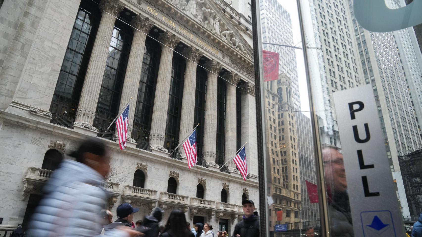 Signo mixto en un Wall Street que se debate entre la caída de Boeing y el salto de Oracle