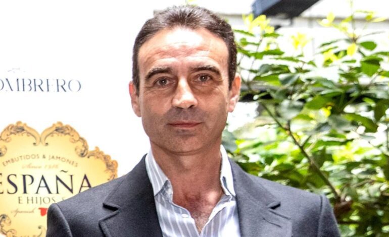 La intrahistoria de la visita de Enrique Ponce a la Clínica Ruber y cómo está su exsuegro, Victoriano, al cumplir 94 años