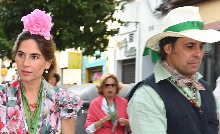 todos los famosos que le acompañan en el camino