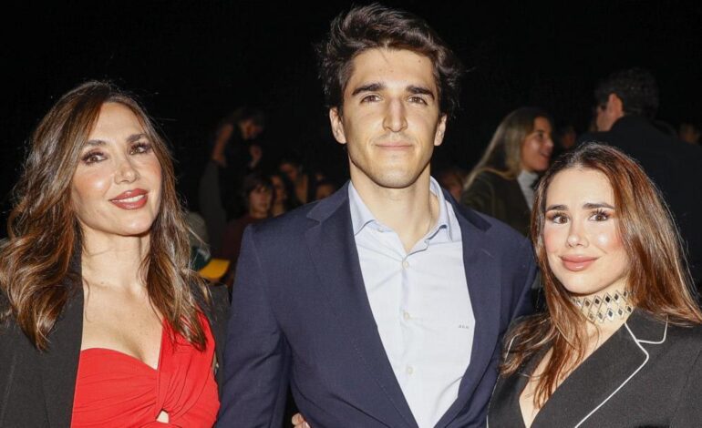 el entorno que arropa a Paloma Lago tras sufrir una presunta agresión
