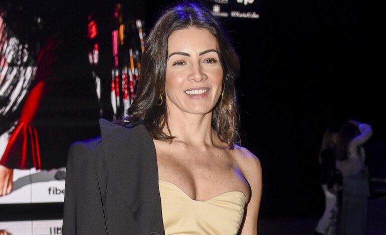 Virginia Troconis tiene el vestido ideal para disfrutar de un día en el campo sin perder la elegancia