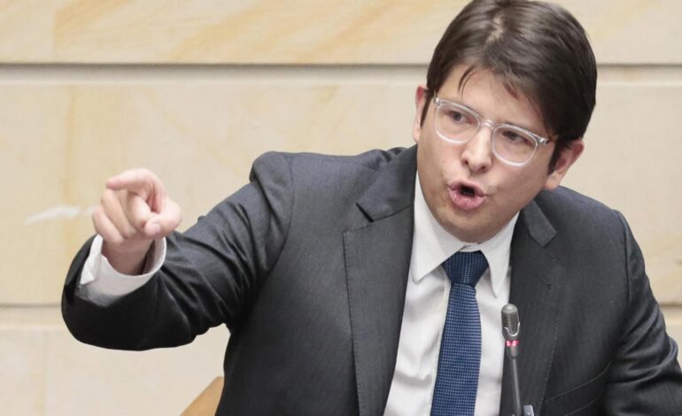Hieren a bala al precandidato a la presidencia y senador de Colombia, Miguel Uribe Turbay: hay un sospechoso detenido
