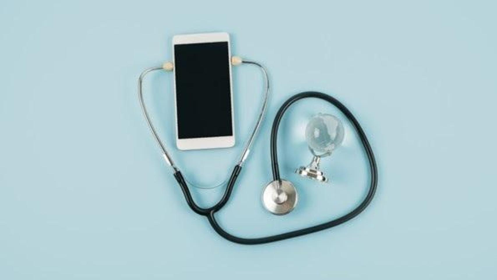 2 de cada 10 consultas son telemáticas y los médicos alertan de sus riesgos