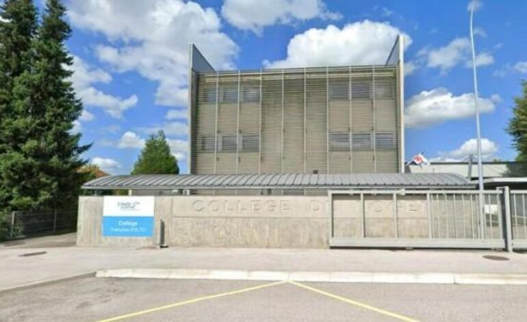 Un estudiante de 15 años mata a cuchilladas a una vigilante en un colegio de Nogent (Francia) durante un control de mochilas