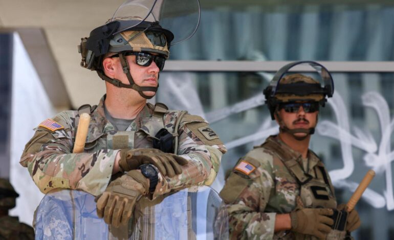 Trump retuerce la ley para desplegar a 4.000 militares que ni siquiera pueden arrestar a los manifestantes de Los Ángeles