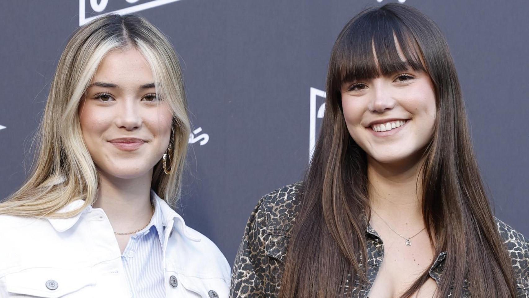 Daniela y Martina, las hijas gemelas de Raquel Meroño, comparten dos ideas de blusas ideales y fresquitas para verano