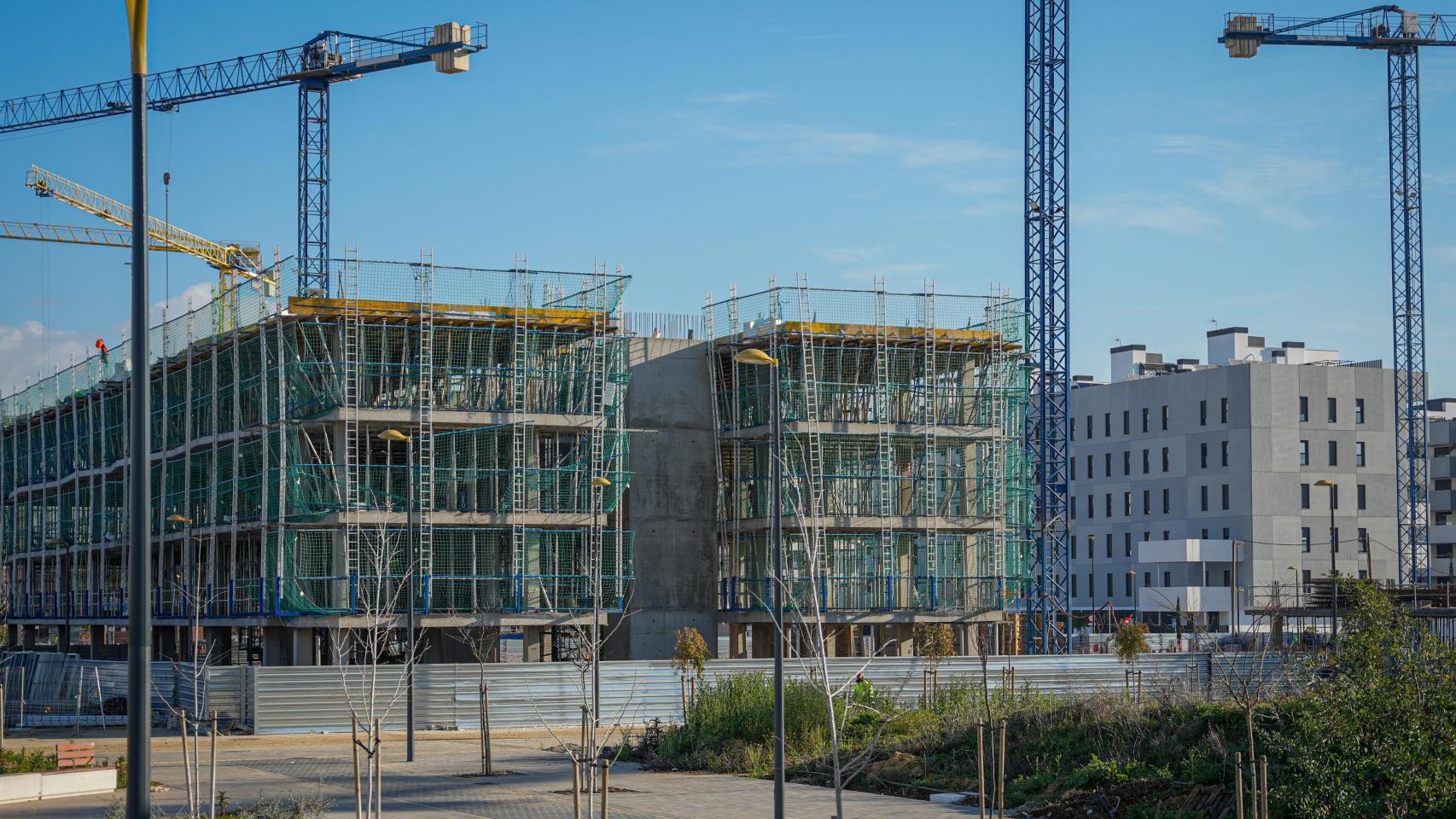 Bruselas expedienta a España por el impuesto del 2% a la vivienda habitual de los extranjeros no residentes