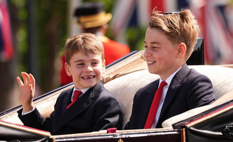 así ha robado el protagonismo al rey Carlos III con sus risas y muecas