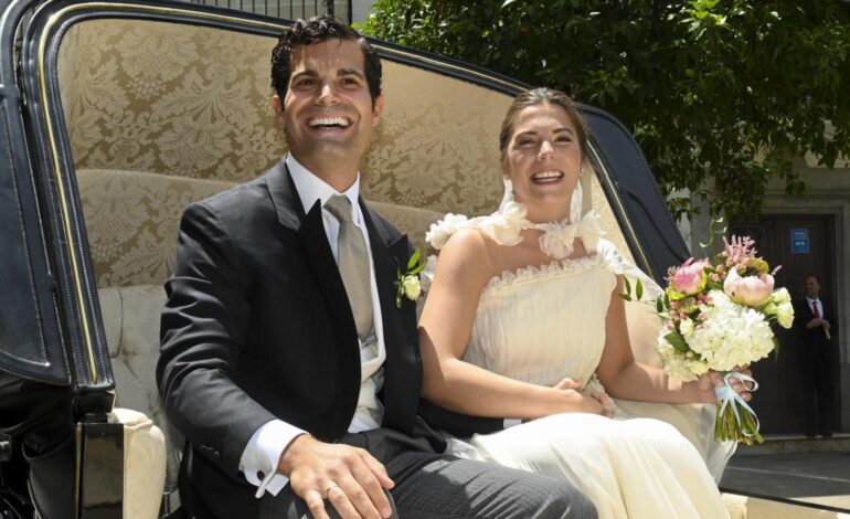 Sibi Montes y Álvaro de Luna con su novia, Jelen Patiño, invitados a la aristocrática boda de Piergiacomo Agostini y Leticia Fernández en Jerez de la Frontera