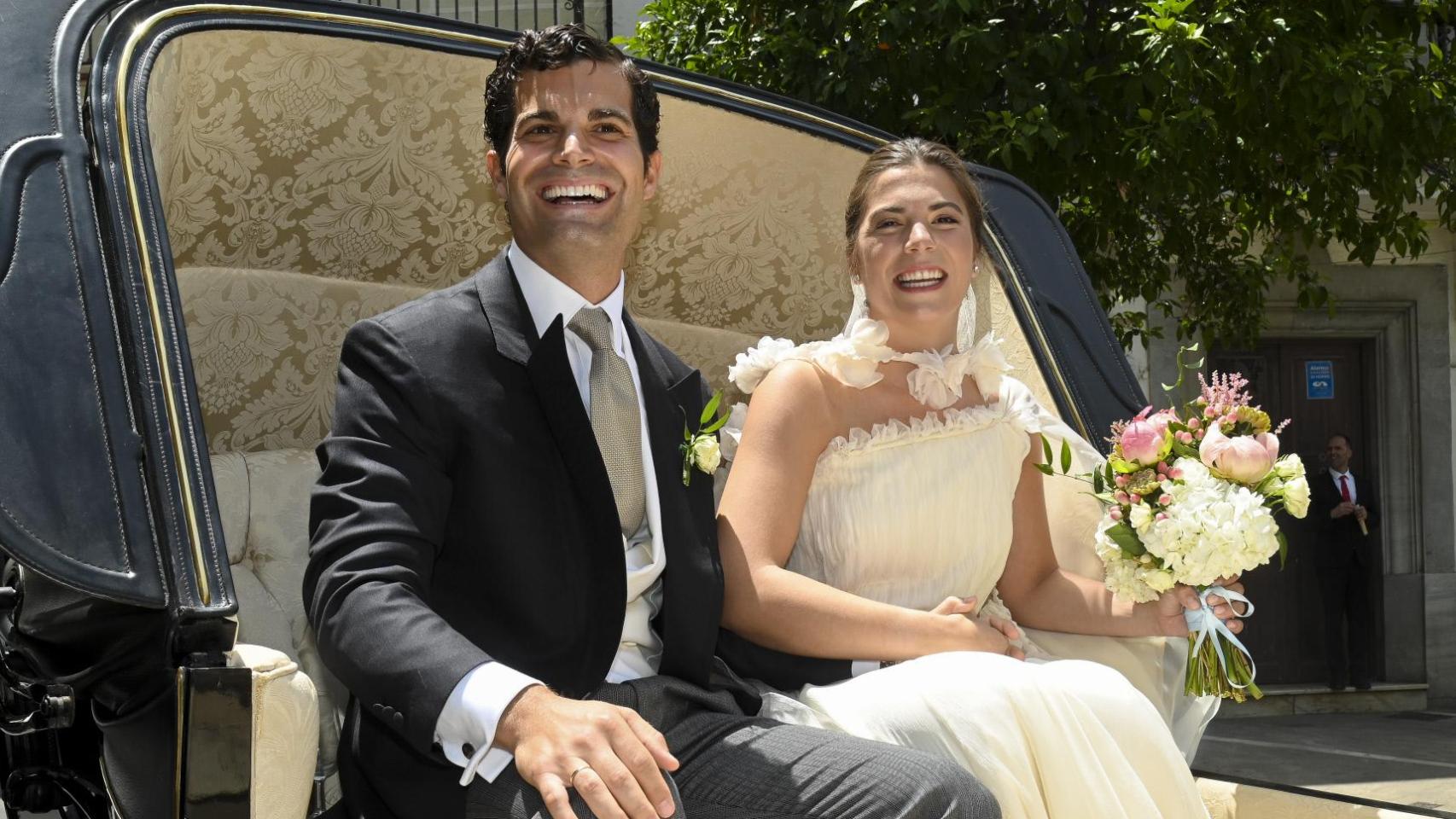 Sibi Montes y Álvaro de Luna con su novia, Jelen Patiño, invitados a la aristocrática boda de Piergiacomo Agostini y Leticia Fernández en Jerez de la Frontera