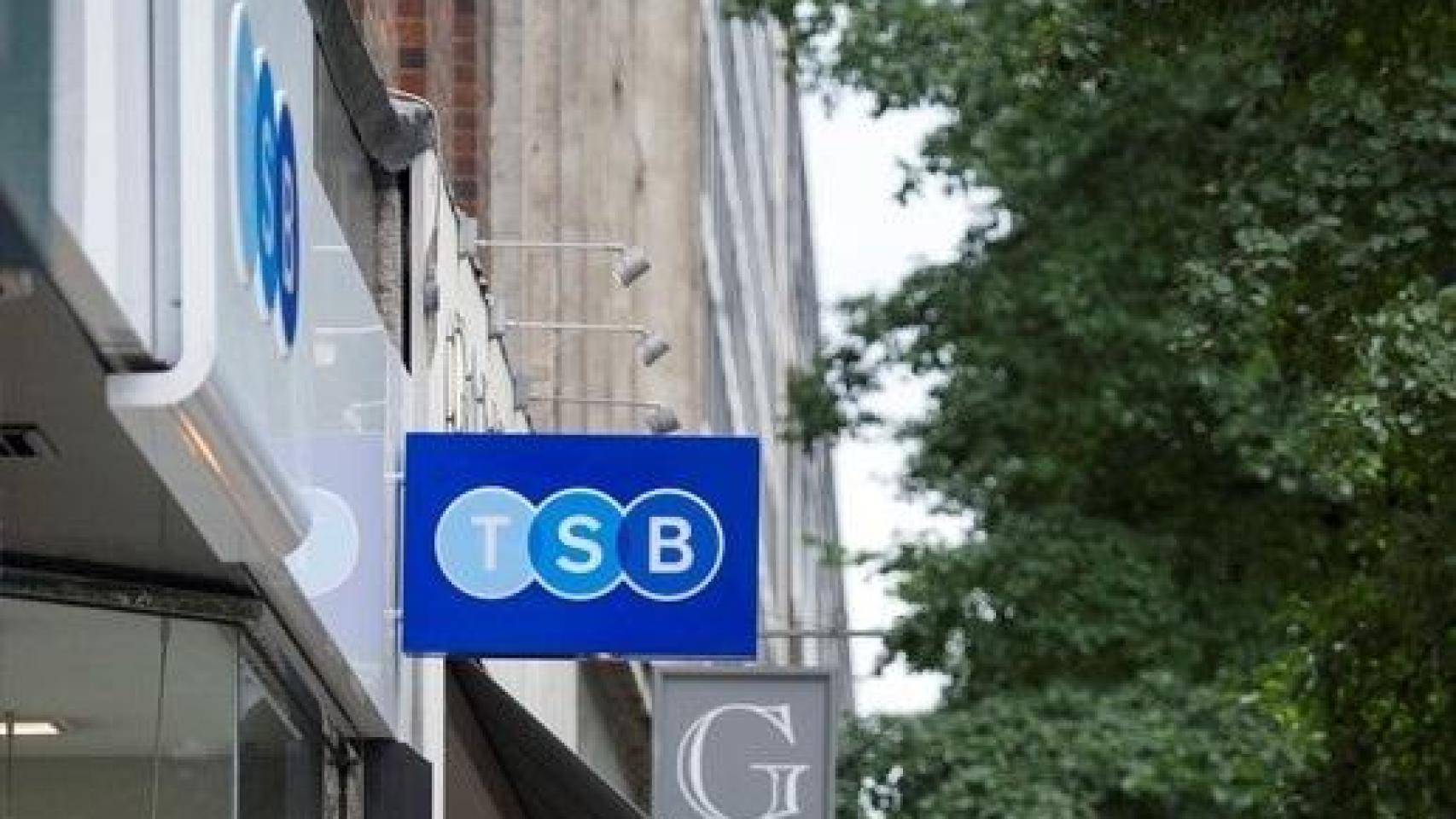 Sabadell analiza la venta de su filial en Reino Unido TSB en plena opa de BBVA